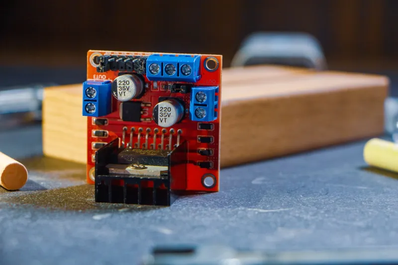 5V and 3.3V on the Same Breadboard: A Recipe for Fried Pins and Dead Projects